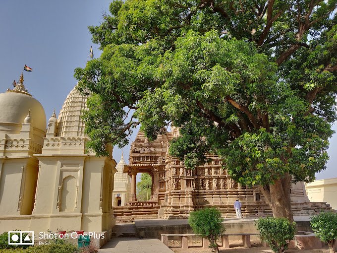 khajuraho - jain dharmashala
